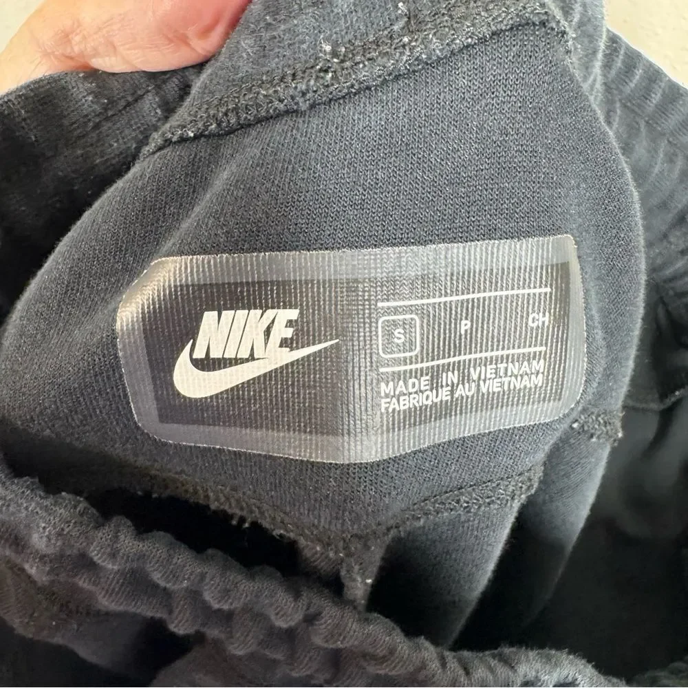 Nike Women’s Tech Fleece Jogger Sweat Pants Black Activewear Size Small CW4292